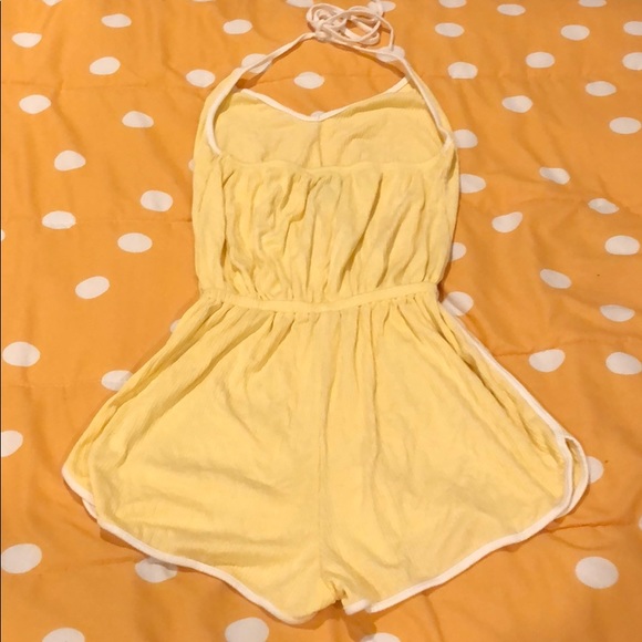 Yellow ribbed halter romper - Picture 3 of 4